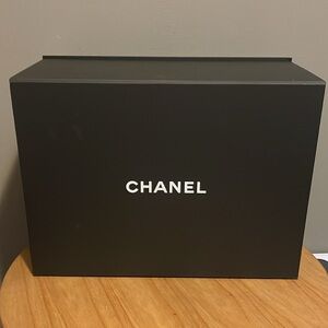 Extra large Chanel Black Box